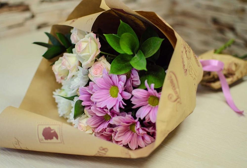 Букет цветов из: Розы и Хризантемы в Нижнеудинске