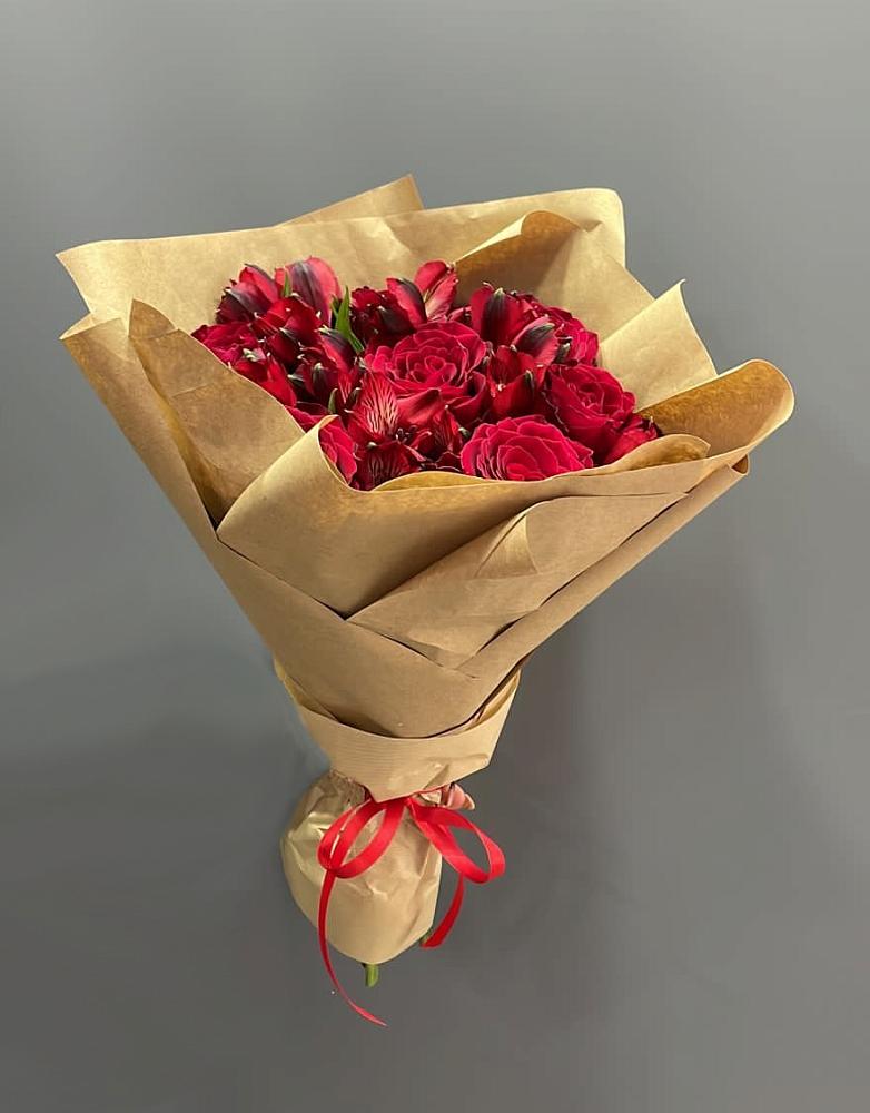 Букет цветов из: Альстромерии и Розы в Нижнеудинске