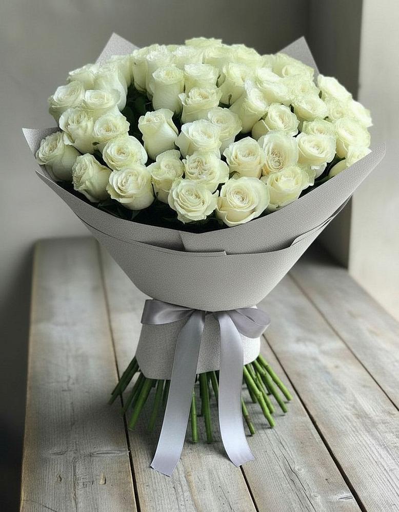 Букет 35 Белых роз в Нижнеудинске