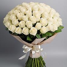 Букет 101 беля роза Белоснежка в Нижнеудинске
