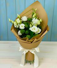 Букет цветов из:  Хризантемы и Лизиантусы #REPLACE_PRED# Нижнеудинске