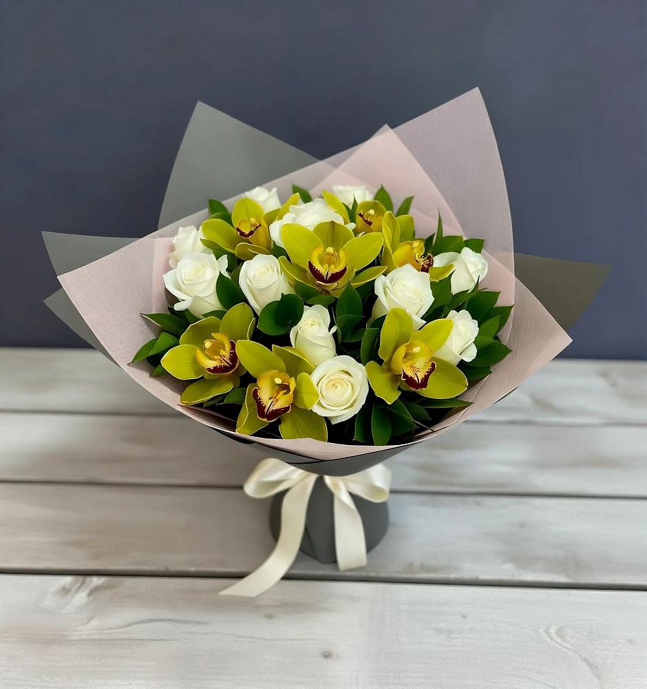 Букет цветов из: Орхидеи и Розы в Нижнеудинске