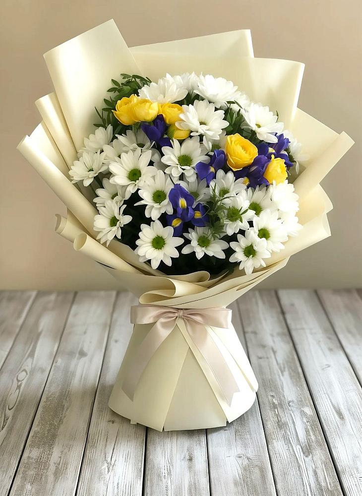 Букет цветов из: Ирисы, Хризантемы и Розы в Нижнеудинске